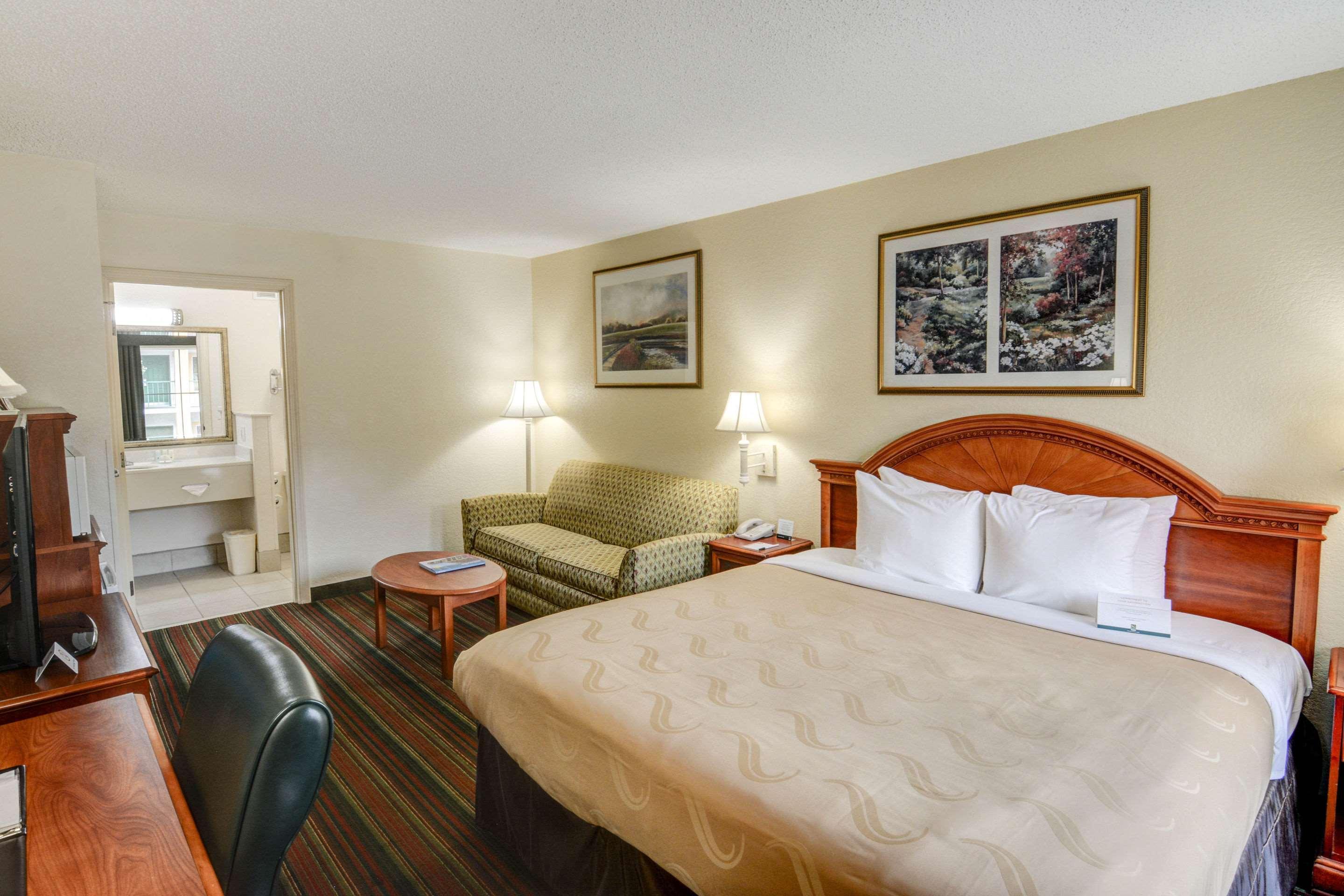 Quality Inn & Suites Biltmore East Asheville Extérieur photo