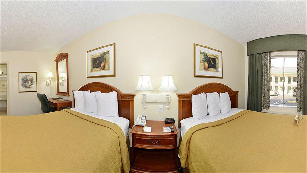 Quality Inn & Suites Biltmore East Asheville Extérieur photo